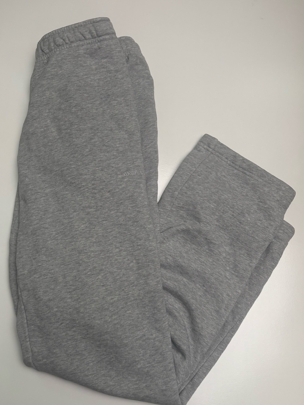 Aritzia Women's Mega Fit Sweatpants